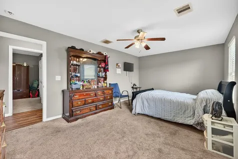 5214 S Acres Drive Houston TX 77048