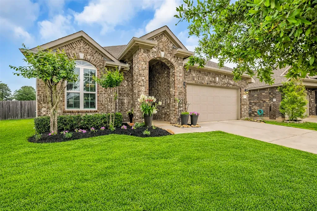 19055 Minero Lane Montgomery TX 77356