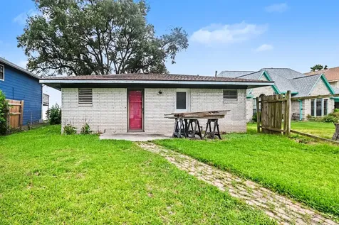 10518 Ocean Drive Beach City TX 77523