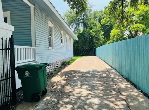 407 Sidney Street Houston TX 77003
