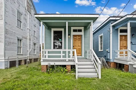 1724 Winnie Street Galveston TX 77550