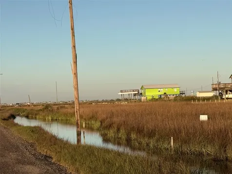 1114 Egret Point Crystal Beach TX 77650