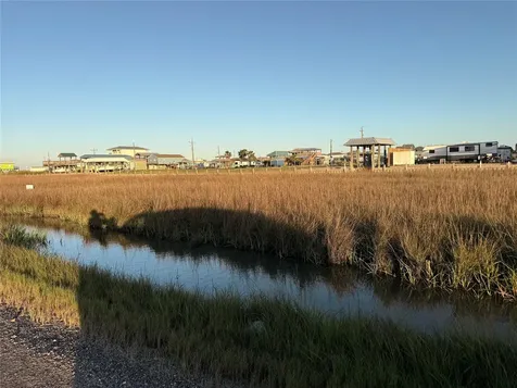 1114 Egret Point Crystal Beach TX 77650