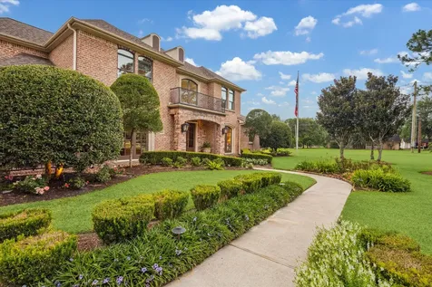 1002 Cowards Creek Court Friendswood TX 77546