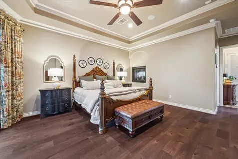 1002 Cowards Creek Court Friendswood TX 77546
