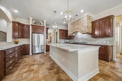 1002 Cowards Creek Court Friendswood TX 77546