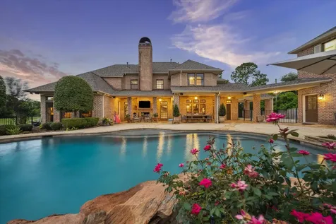 1002 Cowards Creek Court Friendswood TX 77546