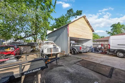 2311 Russell Street Houston TX 77026