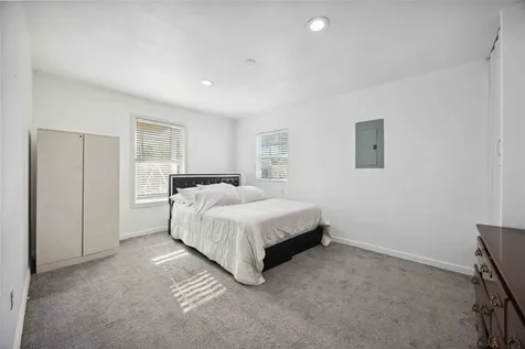 2311 Russell Street Houston TX 77026