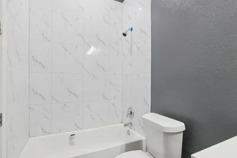 4704 Ward Street Houston TX 77021