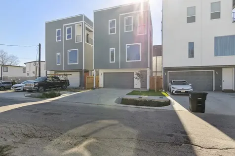 4704 Ward Street Houston TX 77021