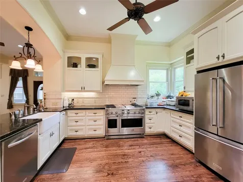 1406 Key Street Brenham TX 77833