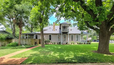 1406 Key Street Brenham TX 77833