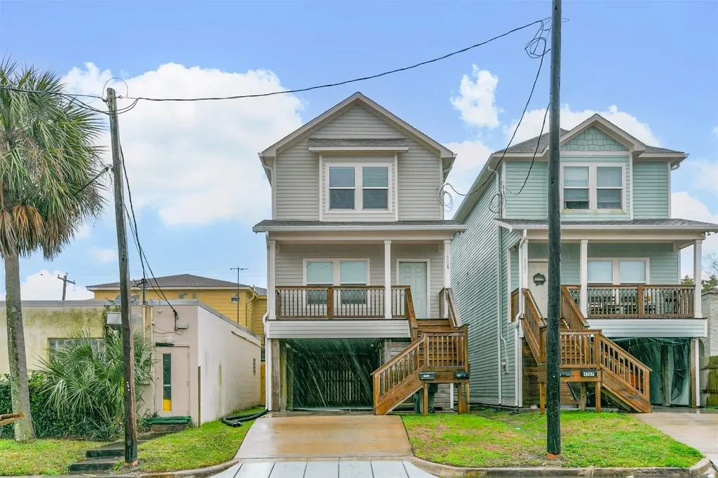 4505 Bernardo De Galvez Galveston TX 77551
