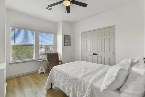 4505 Bernardo De Galvez Galveston TX 77551