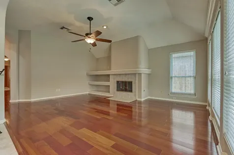 930 Arbor Pine Tomball TX 77375