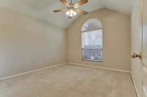 930 Arbor Pine Tomball TX 77375