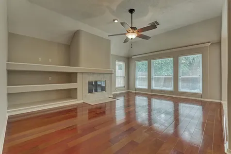 930 Arbor Pine Tomball TX 77375