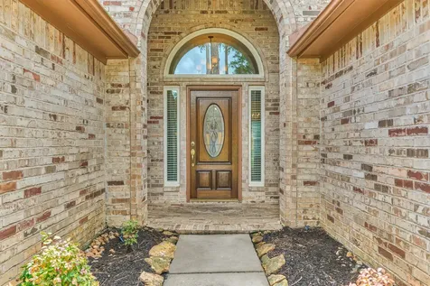 930 Arbor Pine Tomball TX 77375