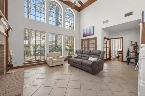 2203 Gleneagles Drive League City TX 77573