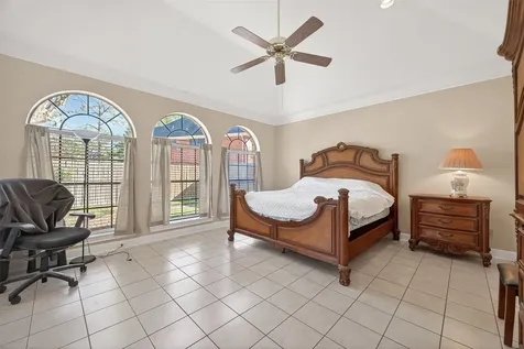 2203 Gleneagles Drive League City TX 77573