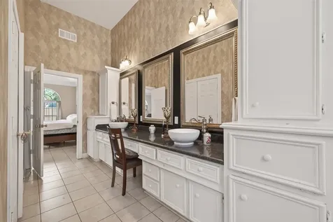 2203 Gleneagles Drive League City TX 77573
