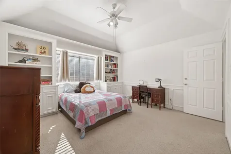 2203 Gleneagles Drive League City TX 77573