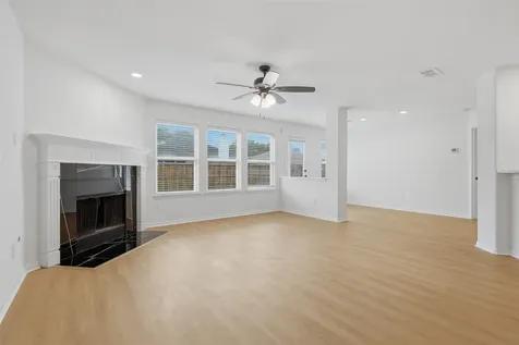 1415 Monterra Point Fresno TX 77545