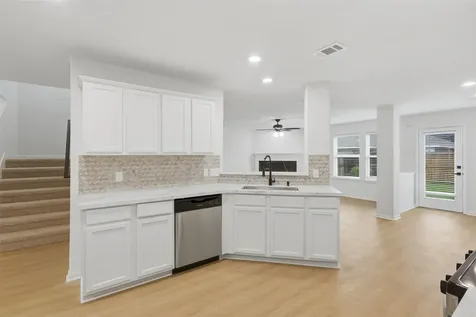 1415 Monterra Point Fresno TX 77545