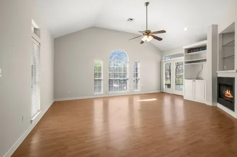 128 W Village Cove Loop Livingston TX 77351