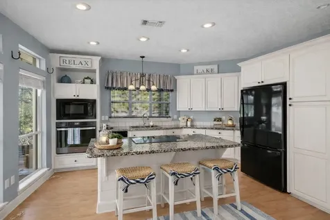 128 W Village Cove Loop Livingston TX 77351