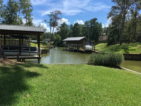 128 W Village Cove Loop Livingston TX 77351