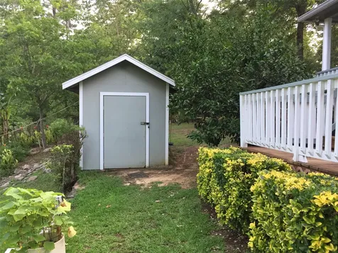 128 W Village Cove Loop Livingston TX 77351