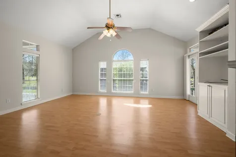 128 W Village Cove Loop Livingston TX 77351