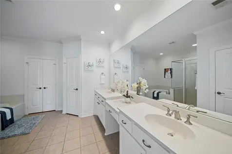 2011 Spring Cedar Lane Houston TX 77077