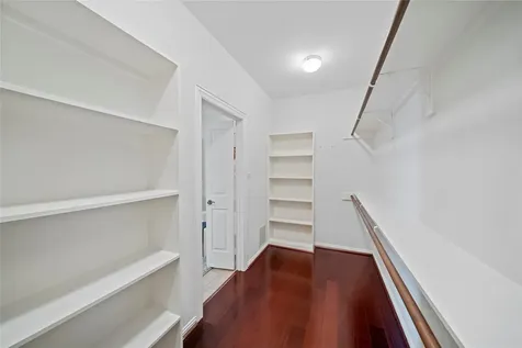 2011 Spring Cedar Lane Houston TX 77077