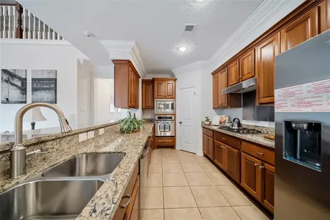 2011 Spring Cedar Lane Houston TX 77077