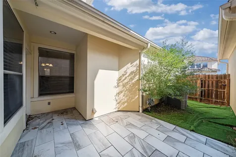 2011 Spring Cedar Lane Houston TX 77077