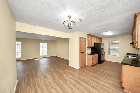 8105 Lanham Lane Houston TX 77075