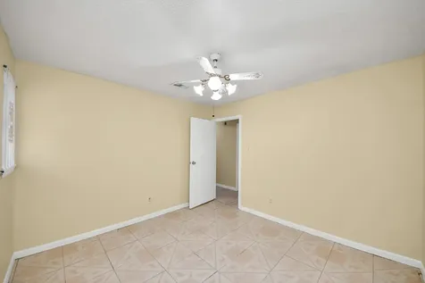 8105 Lanham Lane Houston TX 77075