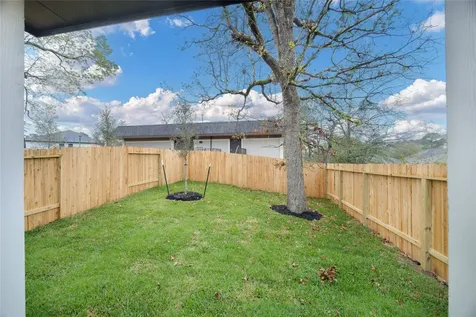 2035 Longmire Villas Court Conroe TX 77304