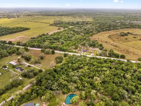 161 County Road 508 Brazoria TX 77422