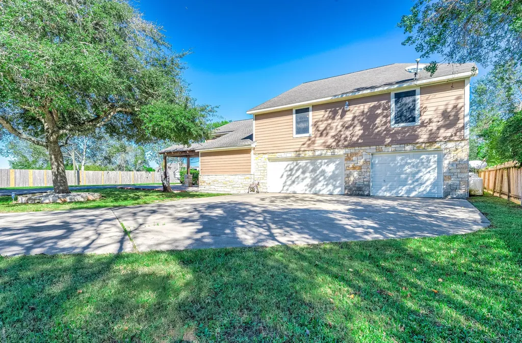 19005 Highway 6 Manvel TX 77578