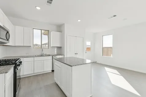 1026 S Oakhurst Drive Dayton TX 77535