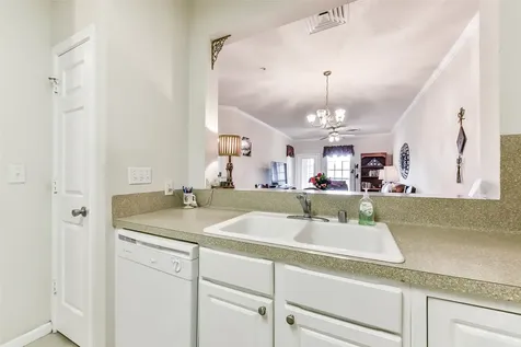 2815 Kings Crossing Drive 319 Kingwood TX 77345