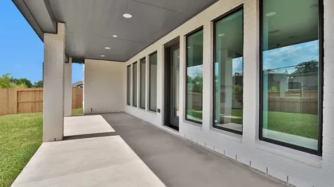 2011 Playa Valencia Missouri City TX 77459