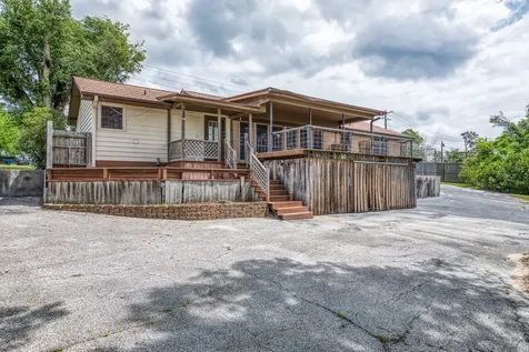 407 W Glenn Street Bellville TX 77418
