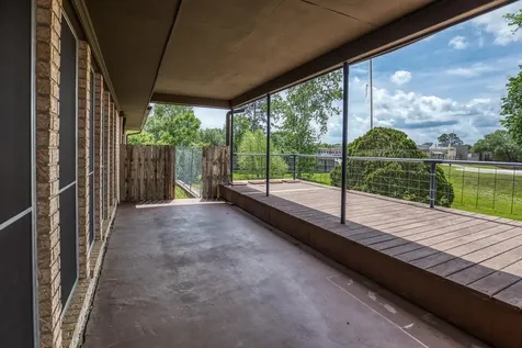 407 W Glenn Street Bellville TX 77418