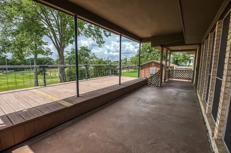407 W Glenn Street Bellville TX 77418