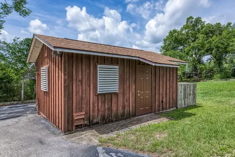 407 W Glenn Street Bellville TX 77418